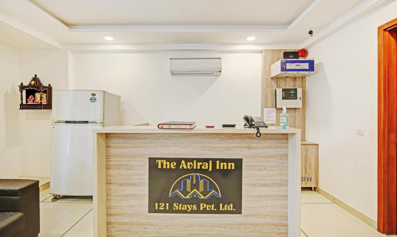 Treebo Aviraj Inn Нойда Экстерьер фото