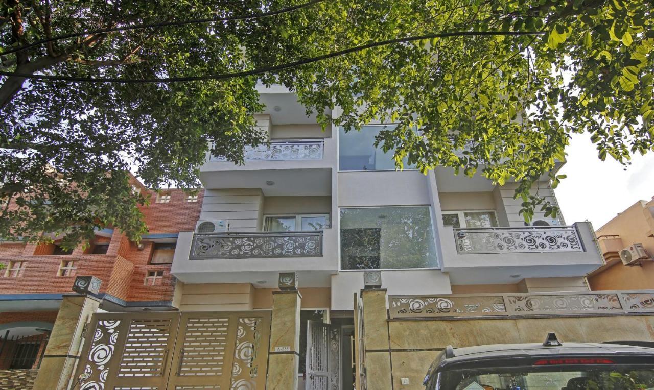 Treebo Aviraj Inn Нойда Экстерьер фото